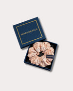 Load image into Gallery viewer, Giant Fleur Tie