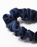 Load image into Gallery viewer, Paradisefold silk hairtie