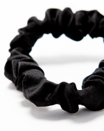 Load image into Gallery viewer, Paradisefold silk hairtie
